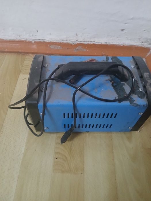 Продам зарядку н