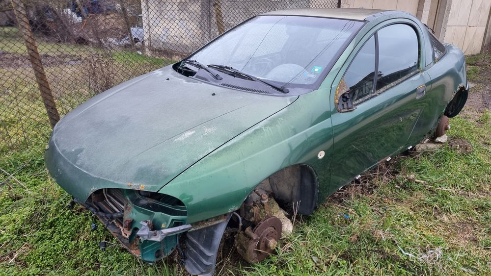 Опел Тигра на части