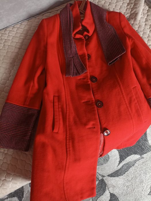 Продам женское пальто