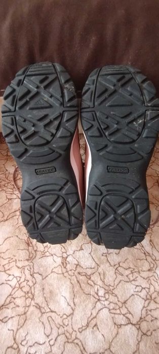 Детски  маратонки 33 номер за момиче.