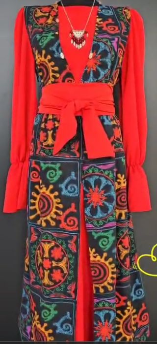 Продам платья с национальном джекетом