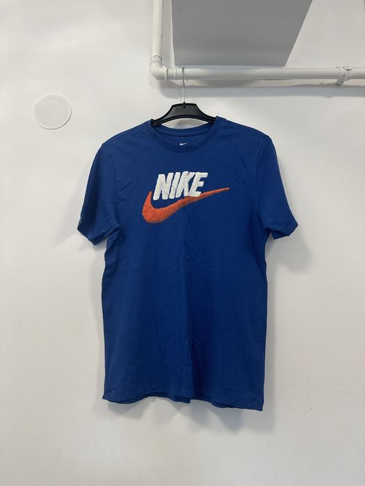 Vand Tricou Nike sportswear