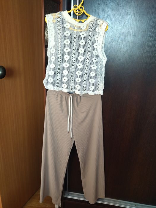 Продам вещи на девочку  8-9 лет