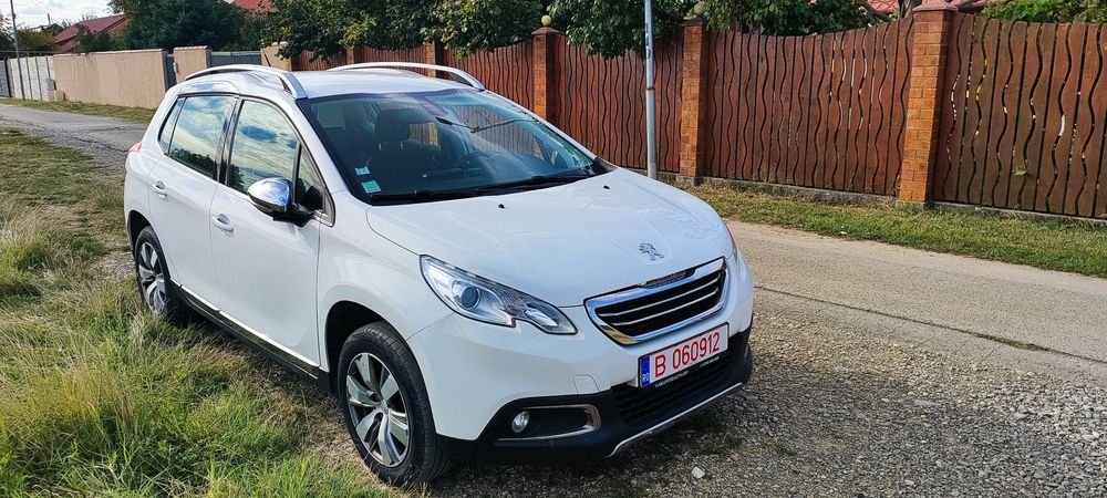 Peugeot 2008 1.2 PureTech 110 CP | 2014 | 122.810 km | Manuală | Benzină