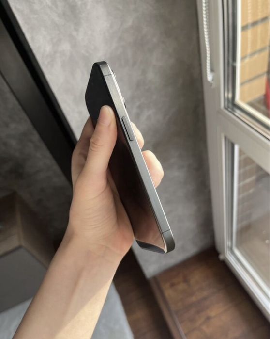 iPhone 15 Pro 256Gb с гарантией