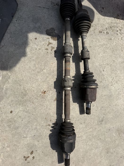 Лява и дясна полуоска за Kia Soul – 1.6 CRDi (D4FB)