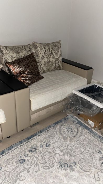 Продам диваны 2 штуки