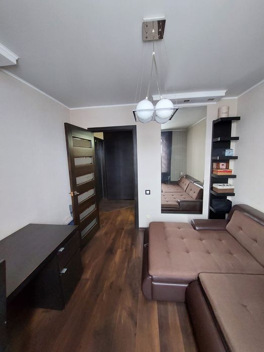 Продам 3 комн квартиру район Достык Молл