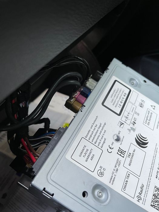 Ecran central cu ramă și modul mib vw passat b8