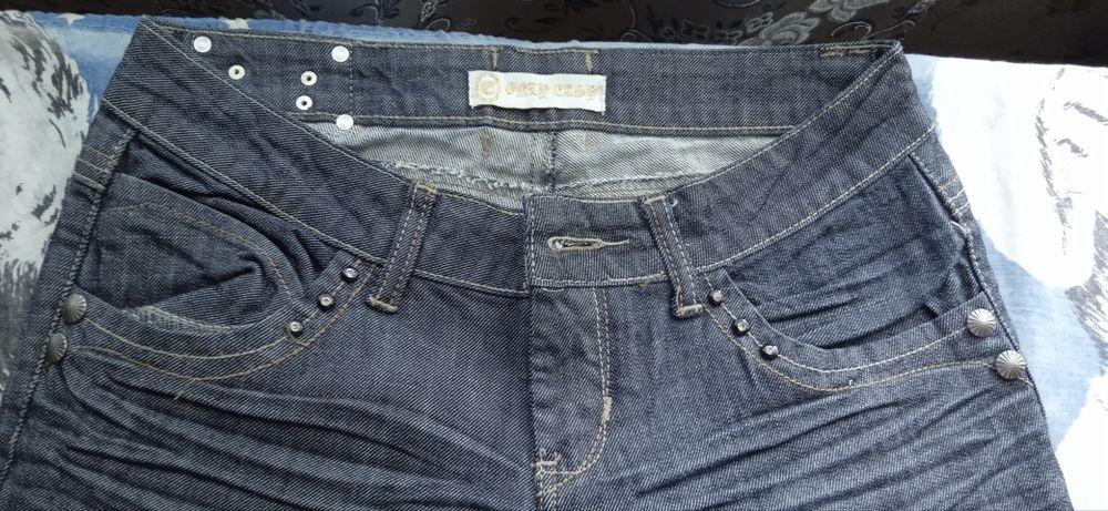 Продам джинсы женские