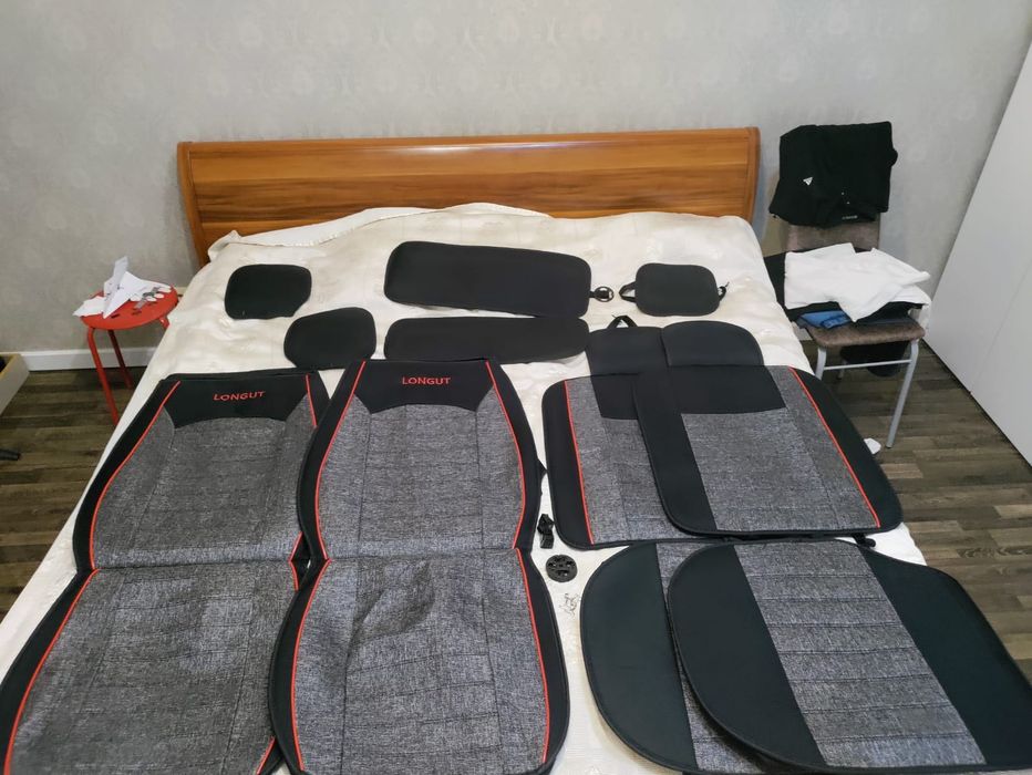 Чехол на сиденья для Авто