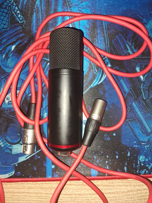 Microfon Scarlett Studio