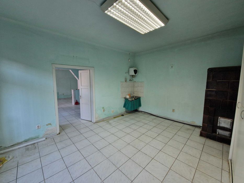 Inchiriez spatiu de depozitare birou atelier etc ultracentral 158 mp