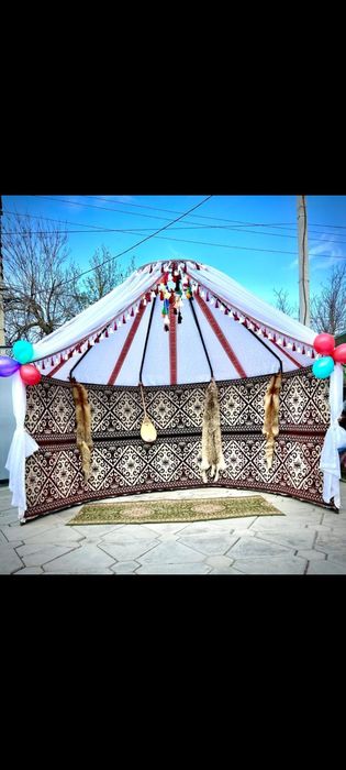 Киіз үй жартылай