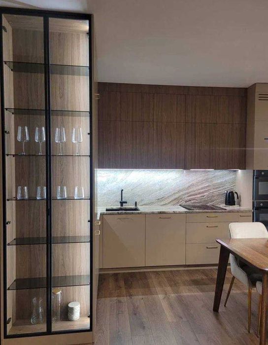 Дава се под наем Тристаен апартамент в София, Зона Б-5 - 80 кв.м за 847.62 € - Снимка #1