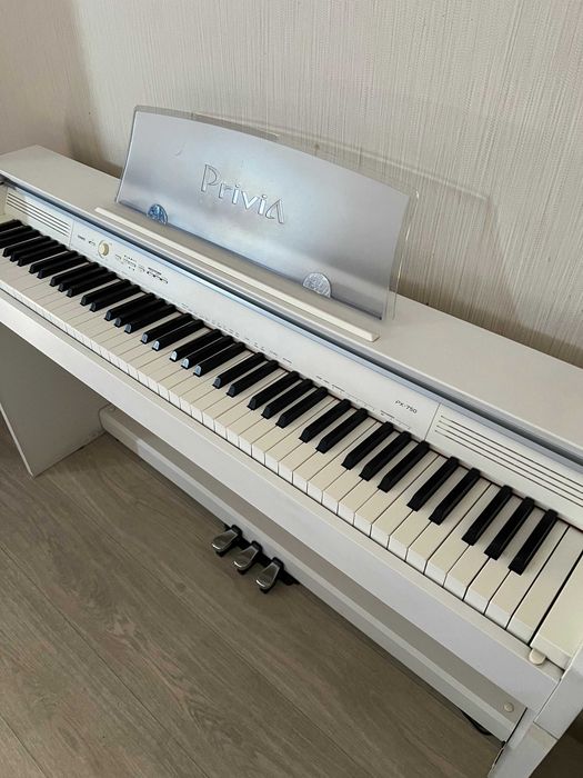 Японское пианино Casio-770! Срочно!