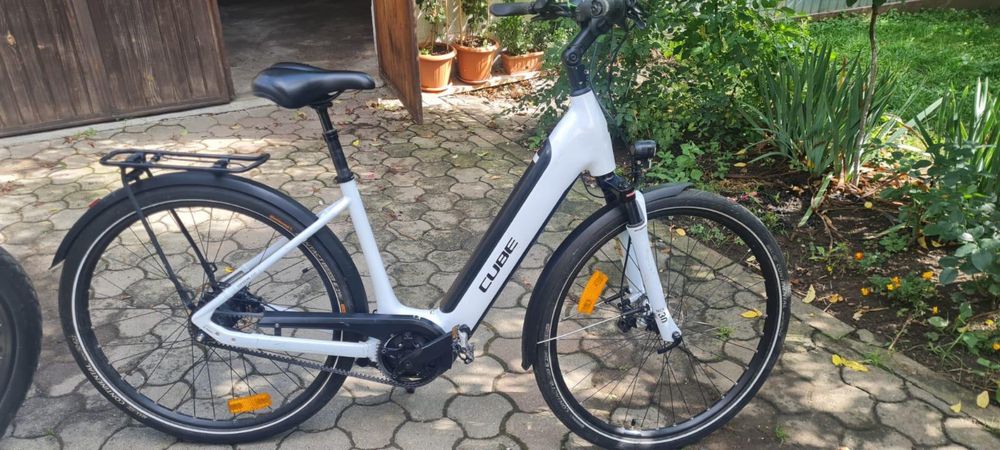 Vand bicicleta electrica CUBE