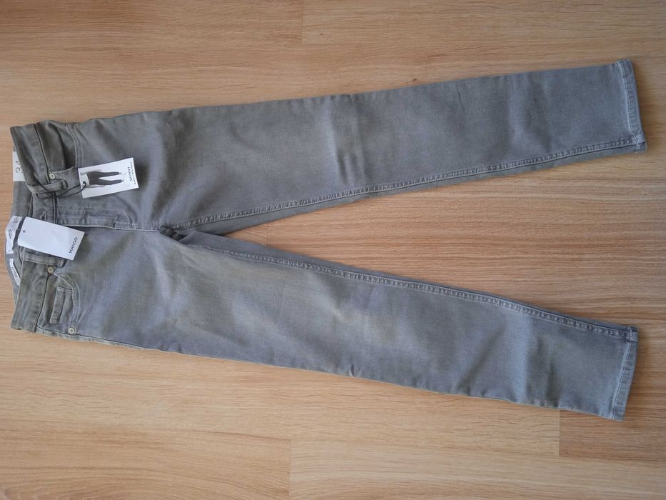 Дамски или юношески дънки Mango