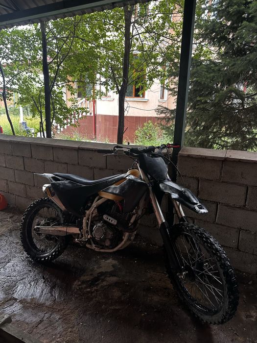 эндуро мотоцикл GR 7 300 кубов
