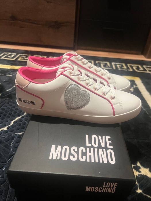 Love Moschino оригинални нови обувки