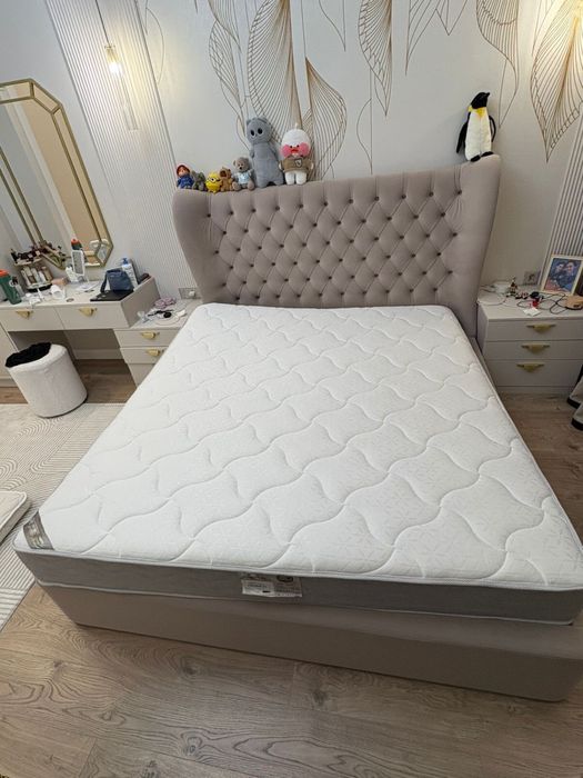 Продам матрас в отличном состоянии