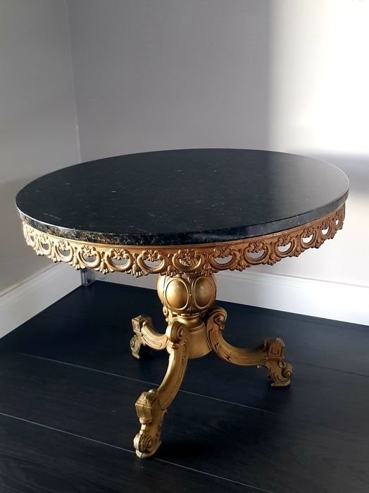 Măsuță veche din bronz cu blat din marmură