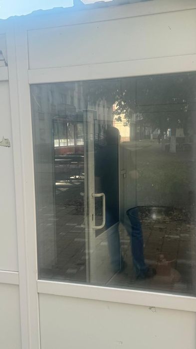 продам пластиковые окна и тамбур