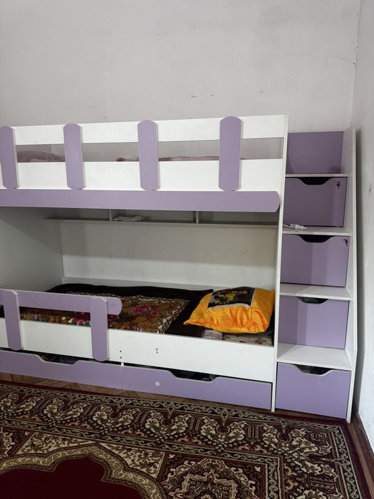 Двухярусная кровать