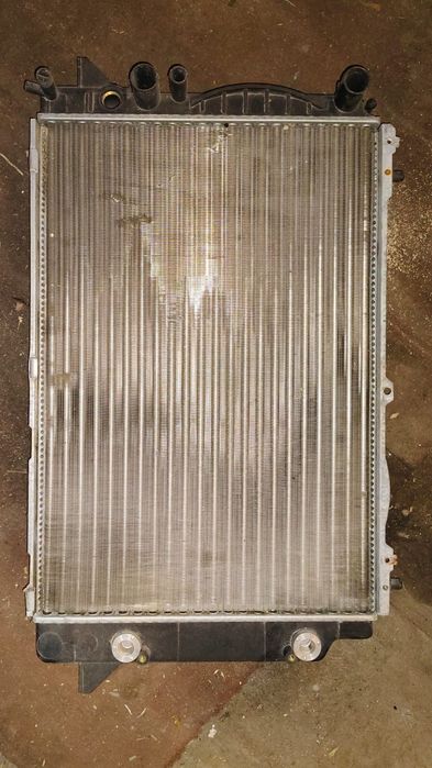 Продам радиатор на Ауди  автомат