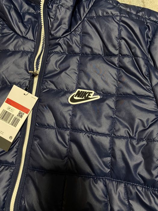 Geaca Nike noua / de barbati