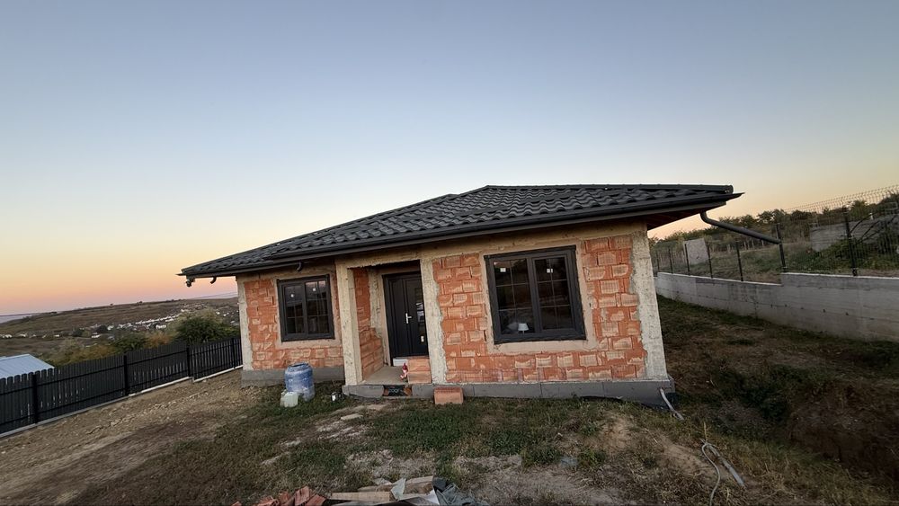 CASĂ DE VÂNZARE  4 camere– 92,8 MP + BECI-  in curs de finisare -