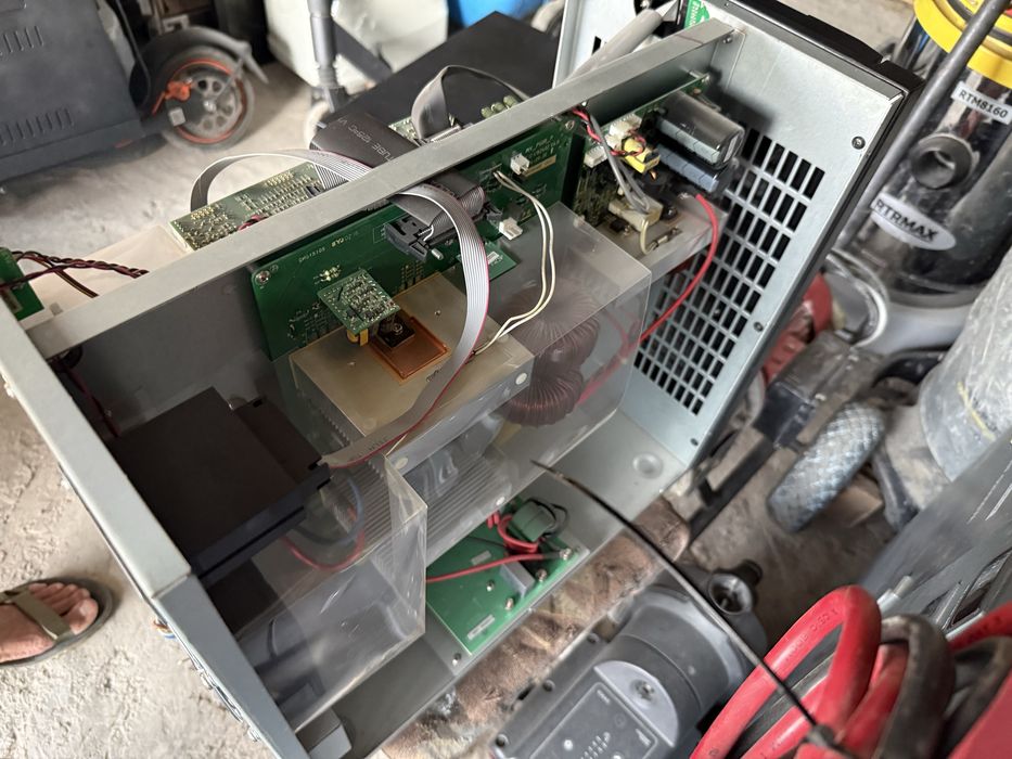 * AVT UPS 6000 kva в отличном состоянии