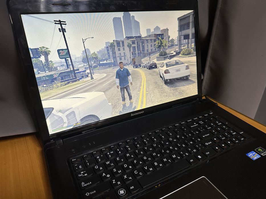 Мощный ноутбук CORE i5 + 6 ГБ ОЗУ