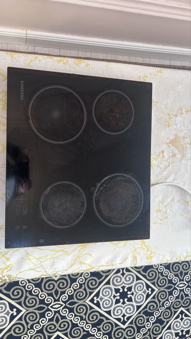 Продаеться плита самсунг
