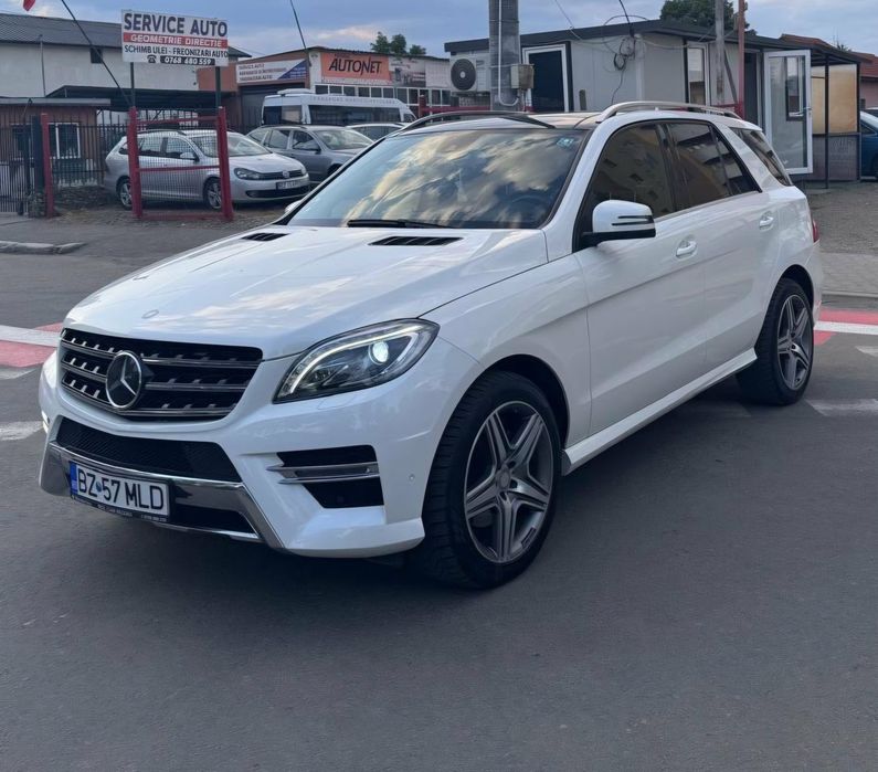 MERCEDES-BENZ ML 350 Bluetech 2014 Alb  Perlat Impecabil