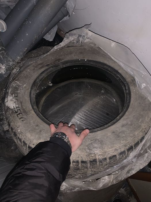 Продаются зимние шины 17 в комплекте