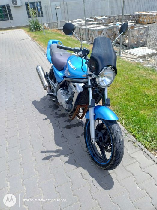 Motocicleta Kawasaki ER-5