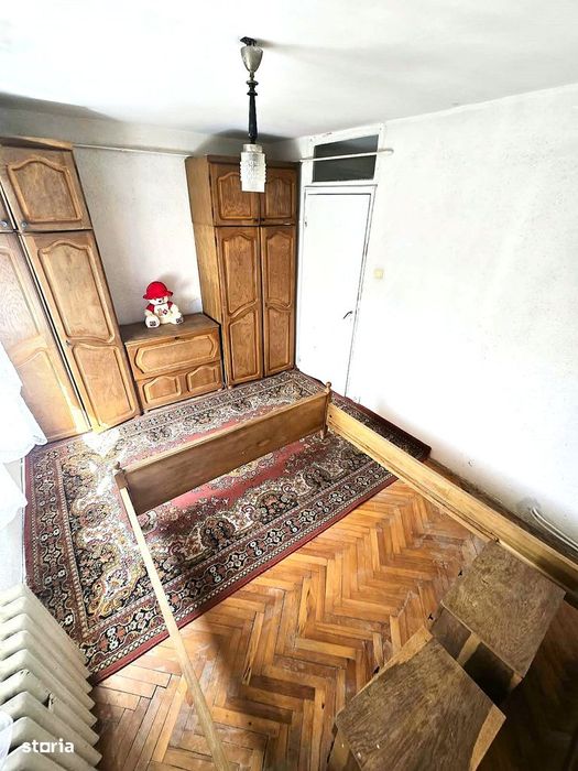 Apartament 2 camere semidecomandat, Micro 16 – Str. Universului nr. 8