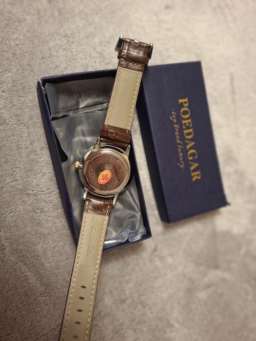 Нов мъжки часовник POEDAGAR, в оригинална кутия.