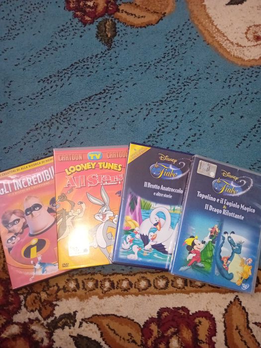 Vând CD-uri filme sau desene animate Roman • OLX.ro