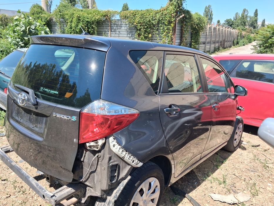 Врати, стопове за Toyota verso S втора употреба