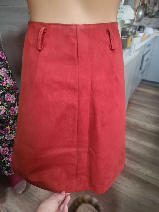 Юбка женская на заклепках