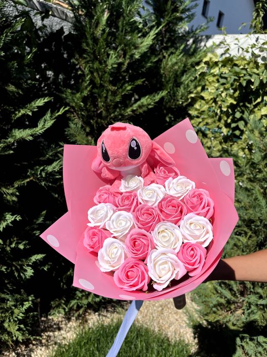 Buchet 101 trandafiri sapun/ stitch Angel/  albastrau roz mov roșu