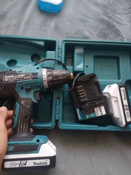 Bormasina / Mașină de înșurubat Makita set complet