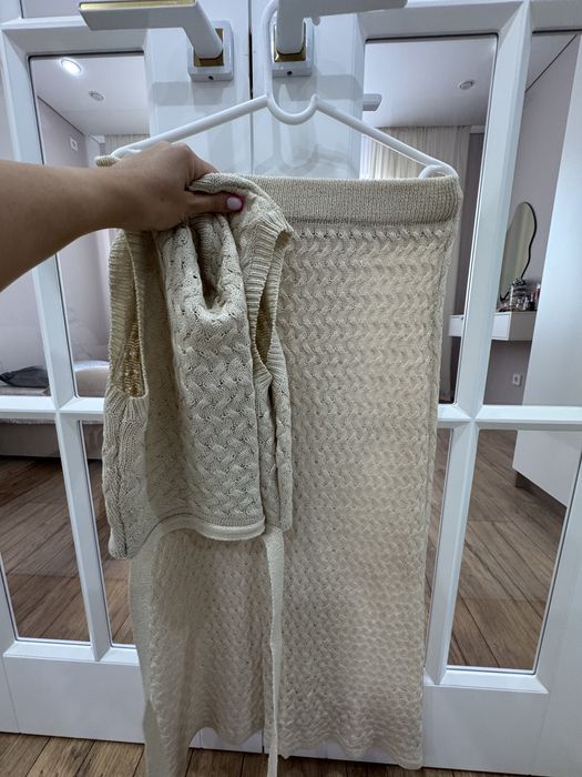 Продам бежевую двойку