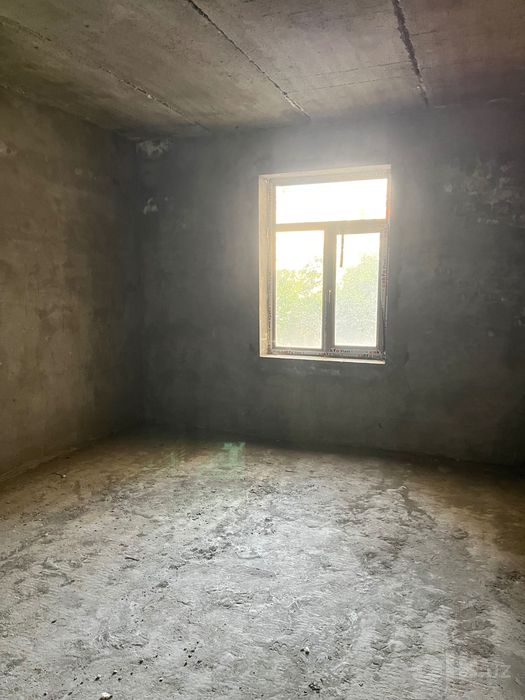 Uy sotiladi. TashGU TashPI mavzesi 106 kv metr