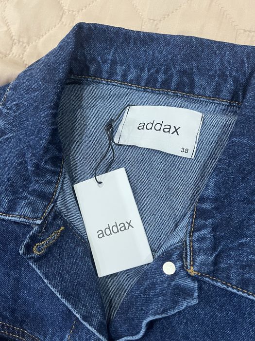 Чисто ново дънково яке