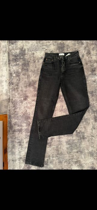 Дънки различни модели на Zara