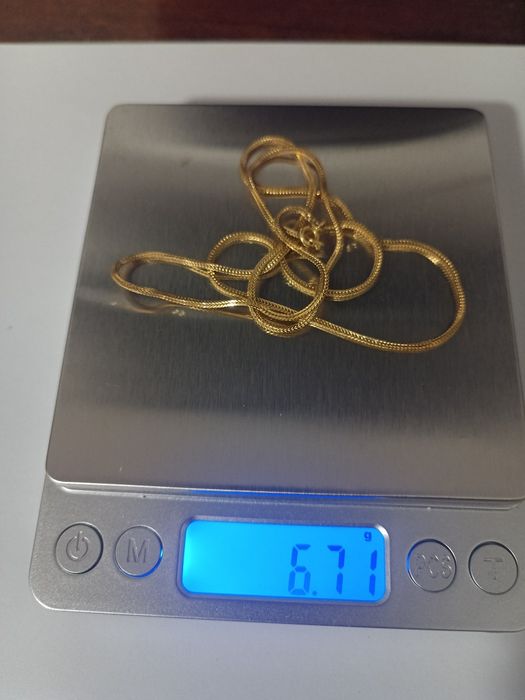 Vând aur 18k  colier, lanț, brățara, cercei, lănțișor 550 lei/gram
