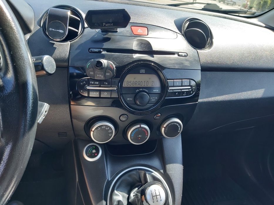 Mazda 2 model GT-LINE 1.3 82 CP cu GPL